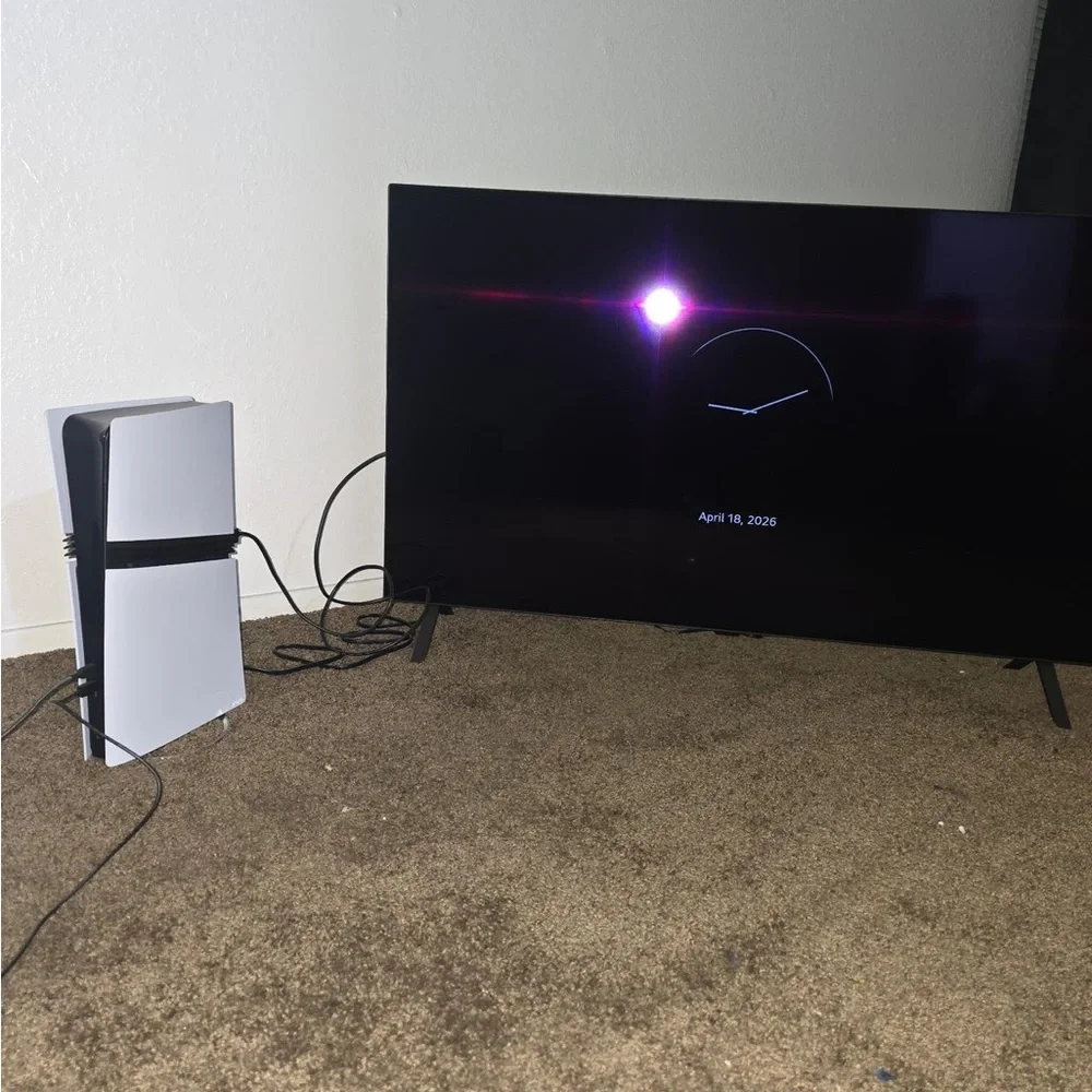 Ps5 pro console - Picture 2 of 6